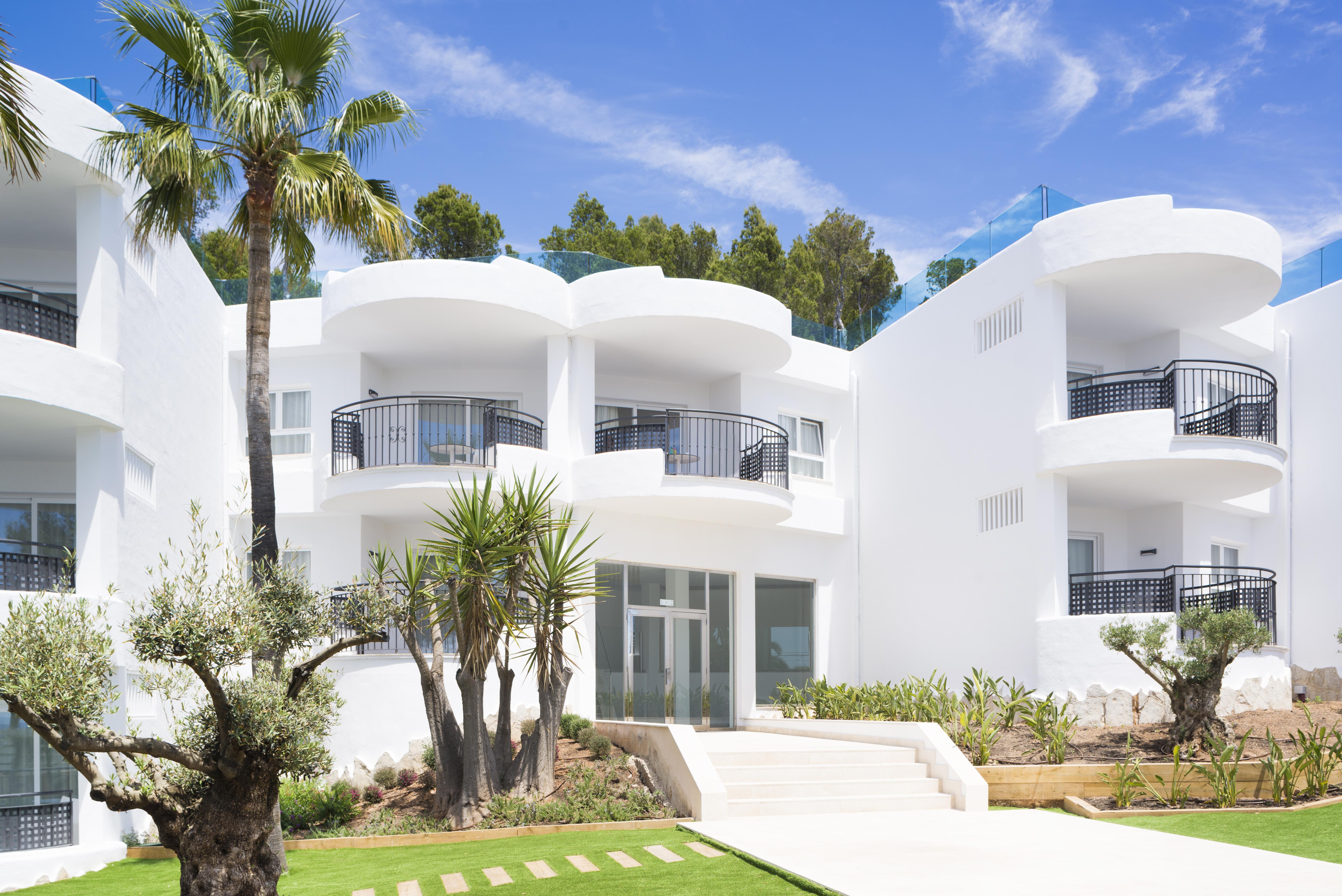 Hilton Mallorca Galatzo ปาเกรา ภายนอก รูปภาพ The hotel in 2016