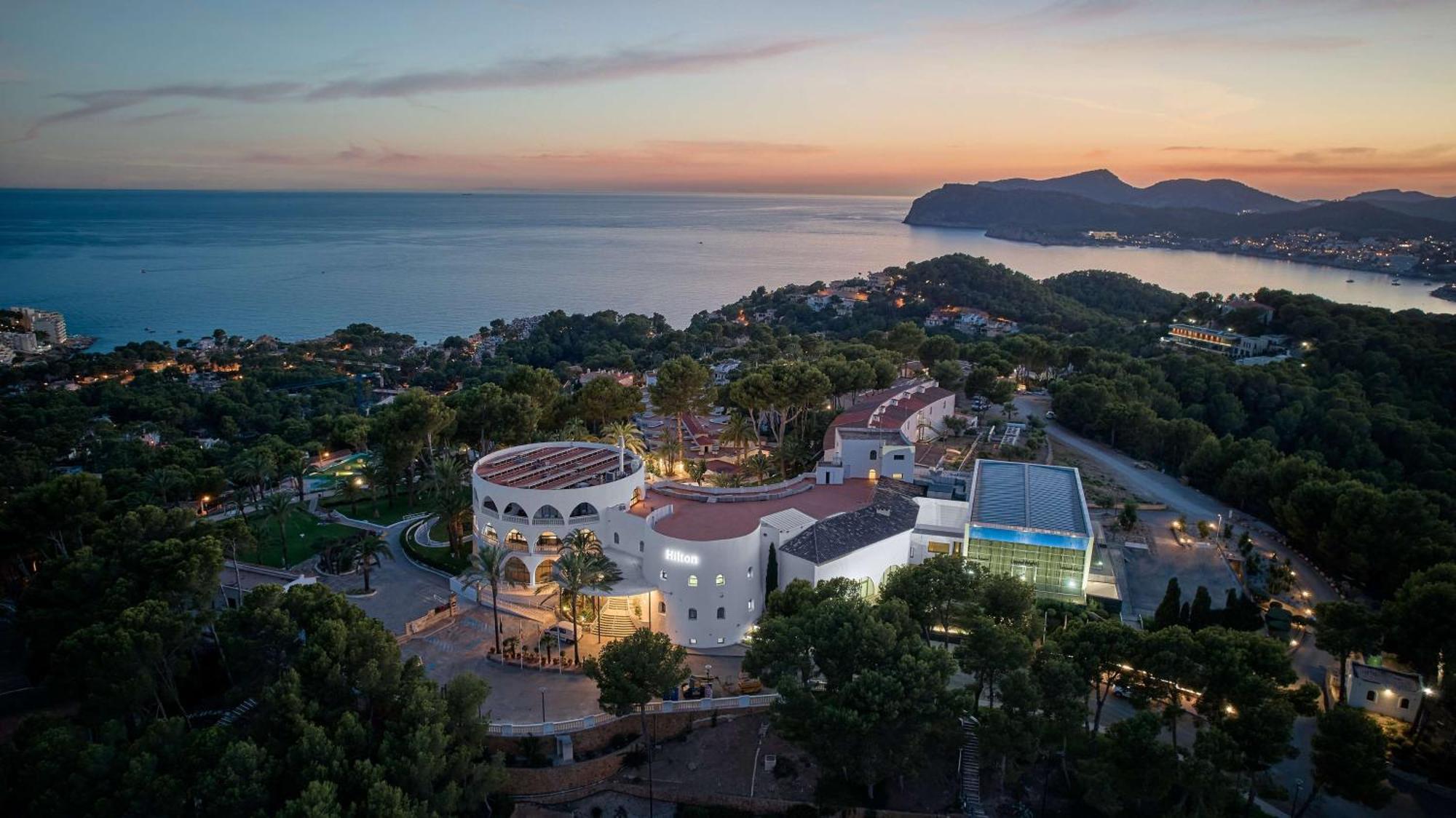 Hilton Mallorca Galatzo ปาเกรา ภายนอก รูปภาพ Aerial view of the hotel