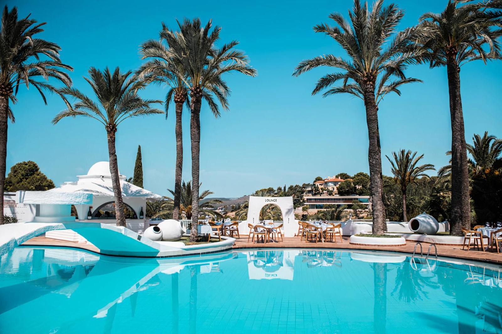Hilton Mallorca Galatzo ปาเกรา ภายนอก รูปภาพ The pool at the 7A Sun Club