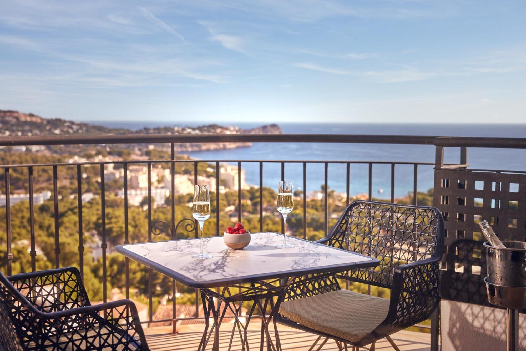 Hilton Mallorca Galatzo ปาเกรา ภายนอก รูปภาพ View from the hotel