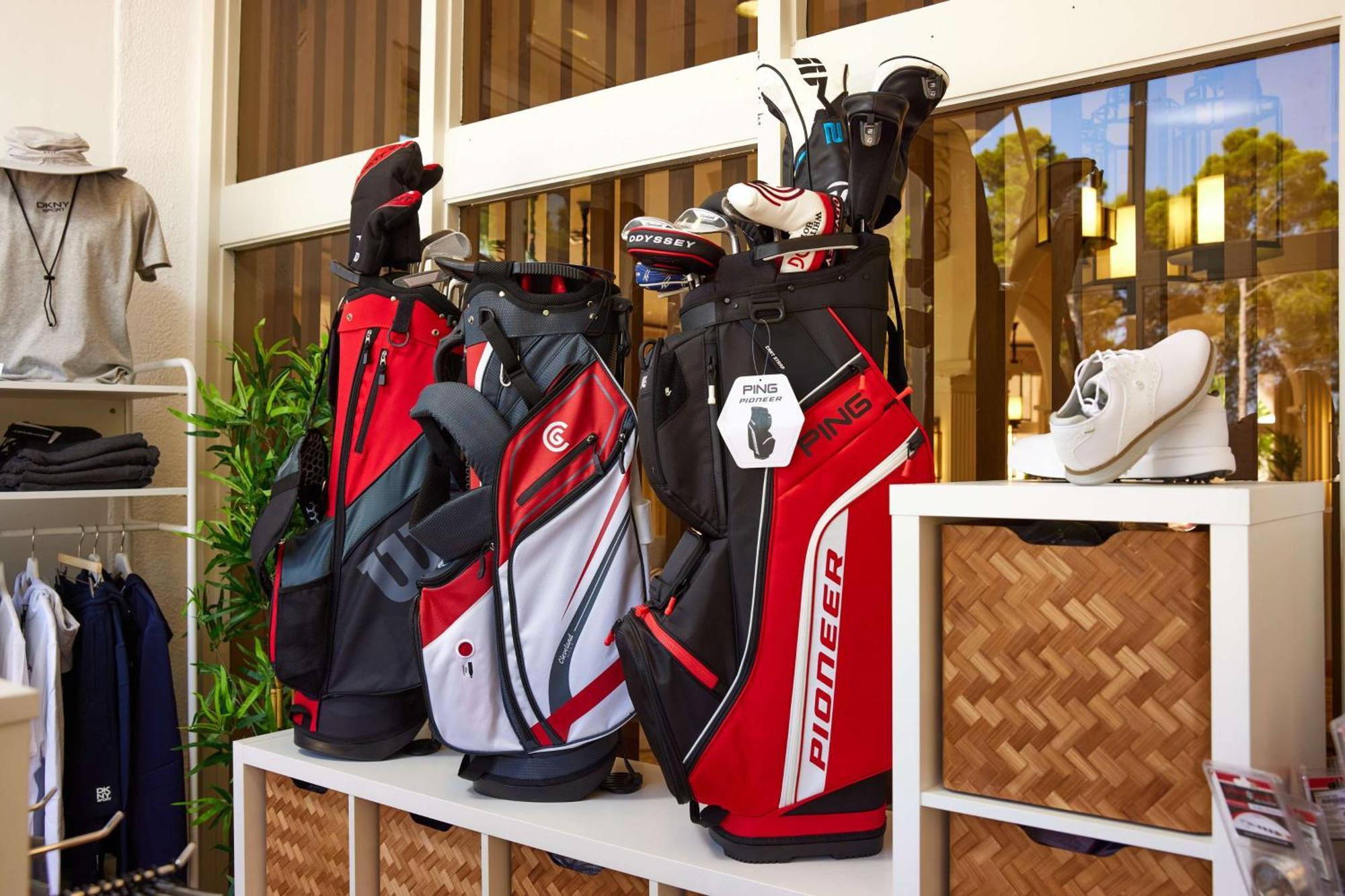 Hilton Mallorca Galatzo ปาเกรา ภายนอก รูปภาพ Golf bags