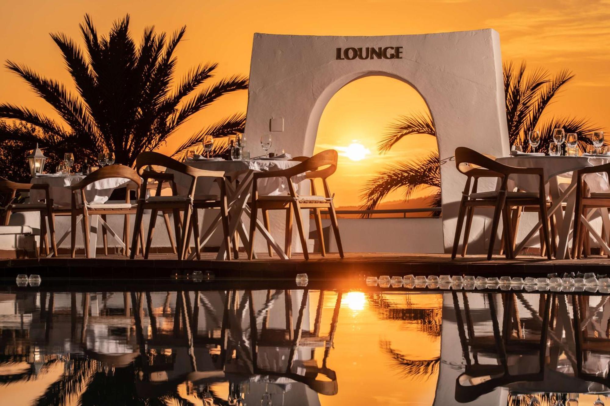 Hilton Mallorca Galatzo ปาเกรา ภายนอก รูปภาพ The Lounge