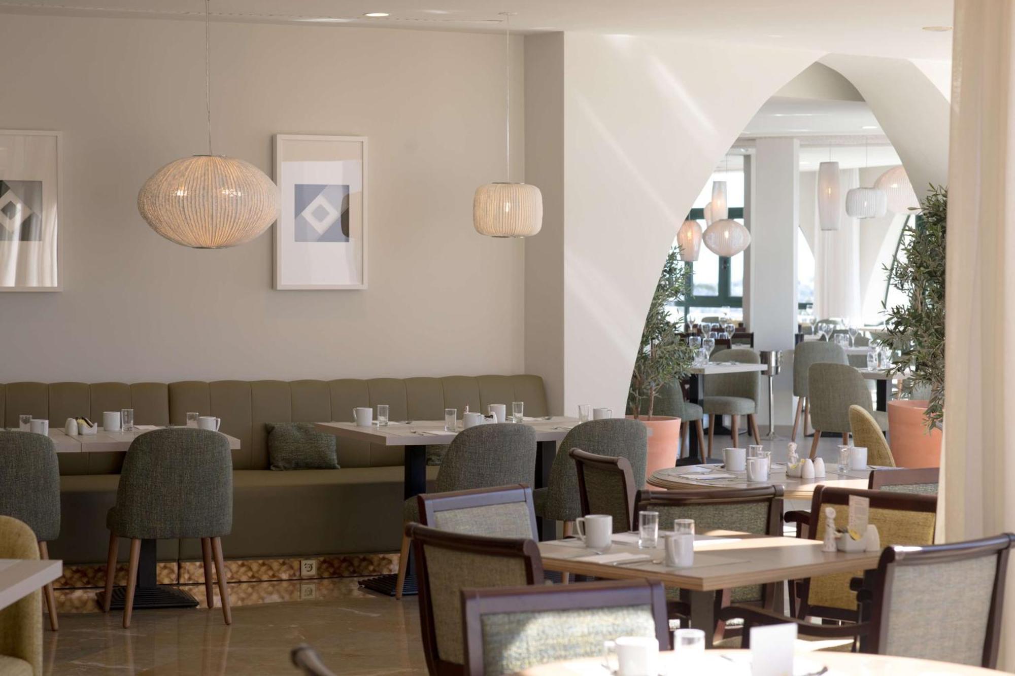 Hilton Mallorca Galatzo ปาเกรา ภายนอก รูปภาพ The restaurant