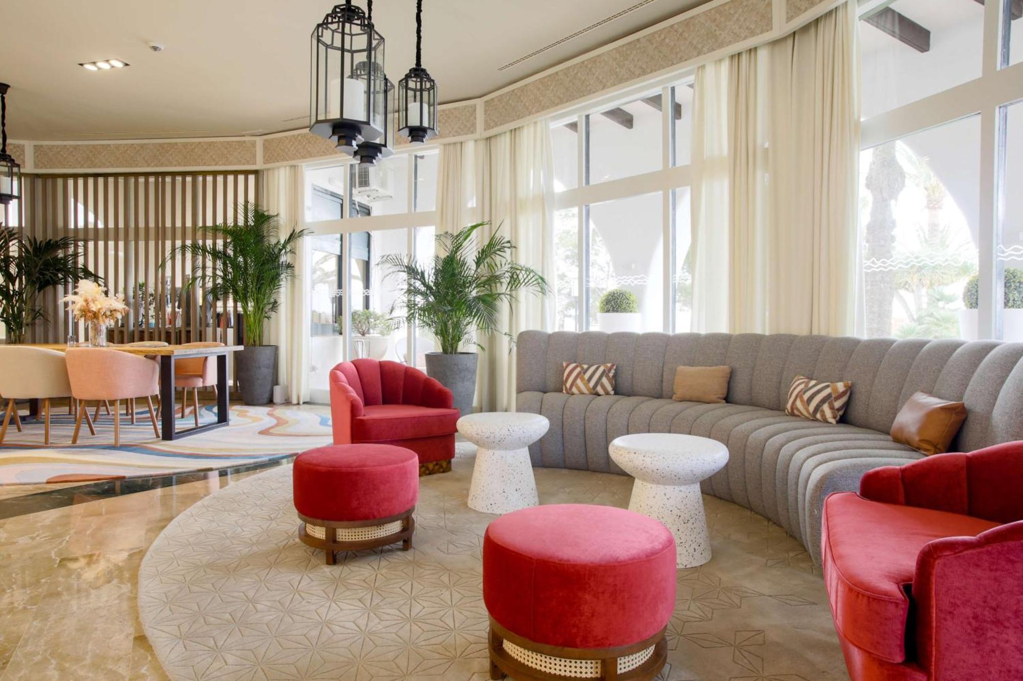 Hilton Mallorca Galatzo ปาเกรา ภายนอก รูปภาพ The lobby of the hotel