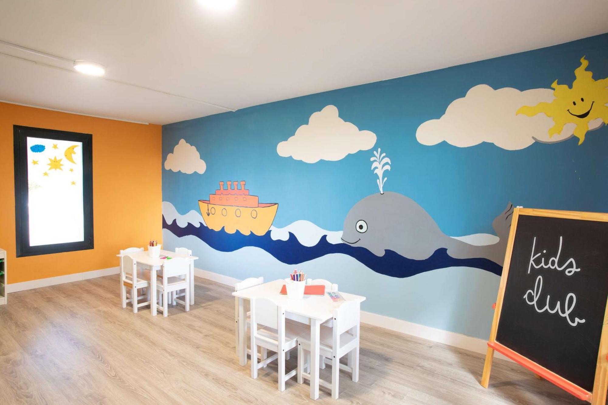 Hilton Mallorca Galatzo ปาเกรา ภายนอก รูปภาพ Kids Club